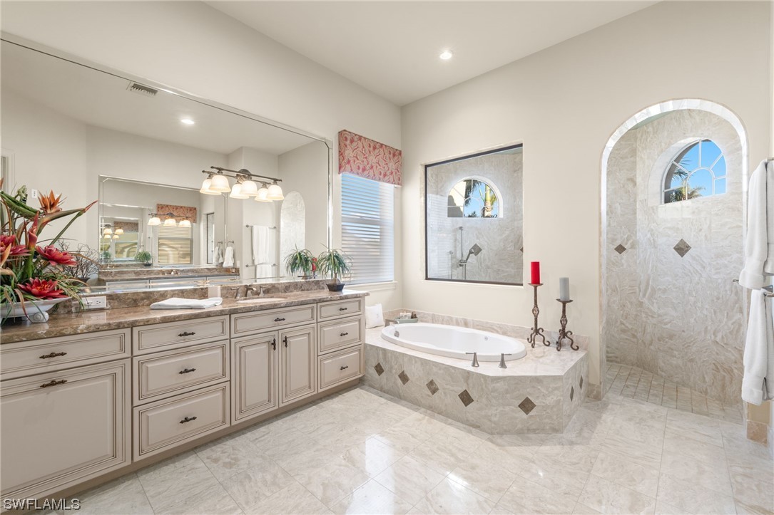 16939 Timberlakes DR