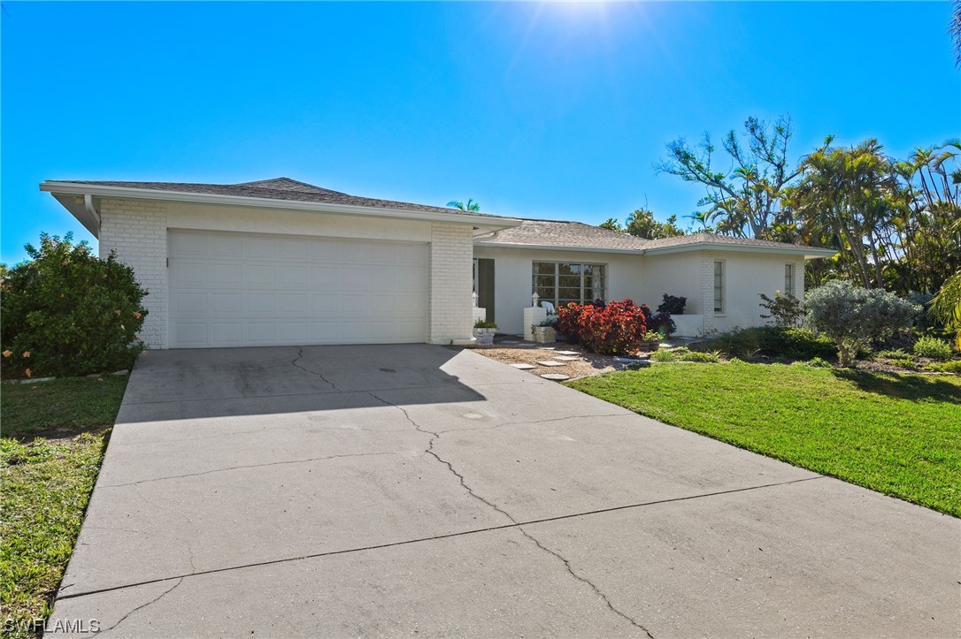 9406 Beverly LN