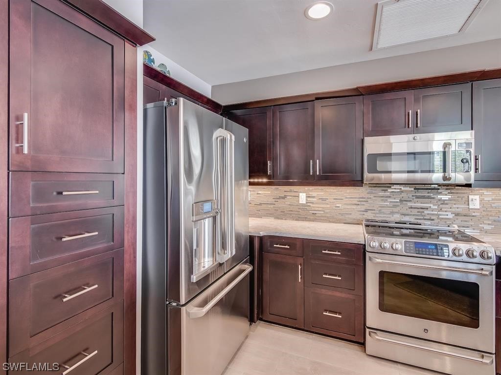 14335 Harbour Links CT 20A