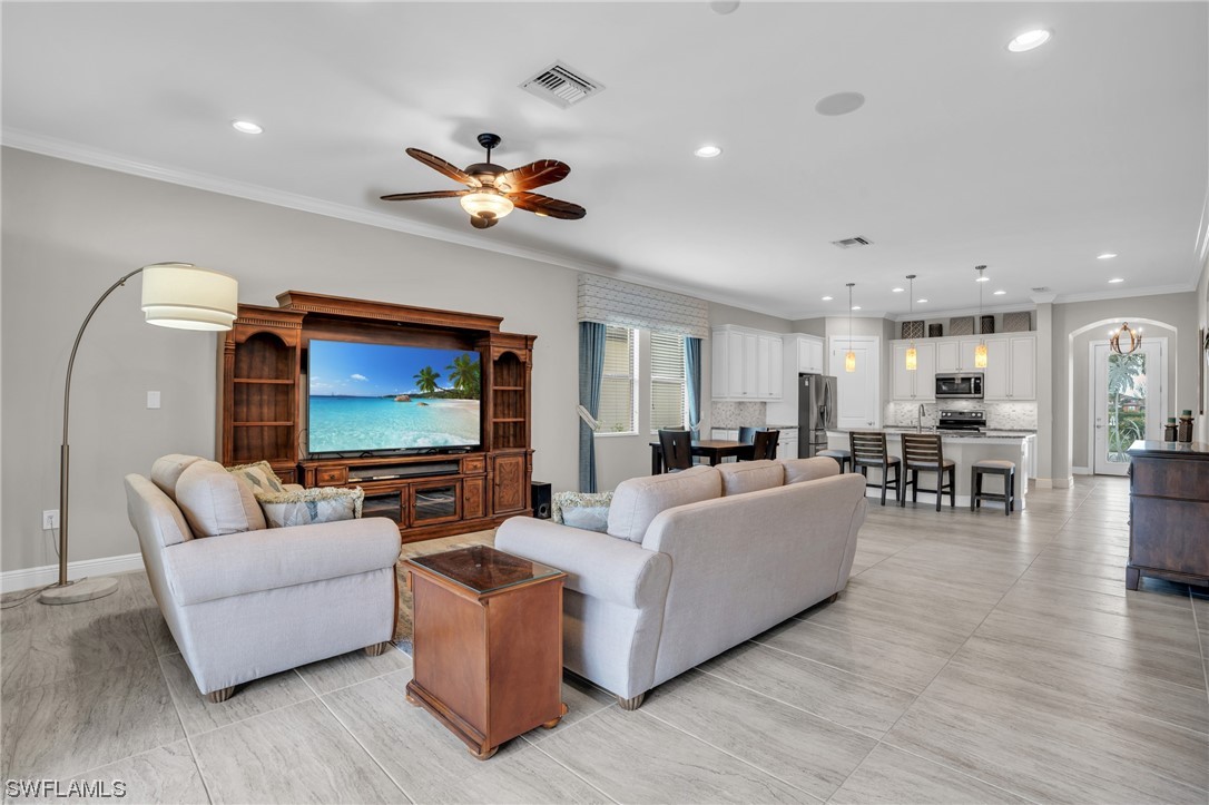 12767 Fairington WAY