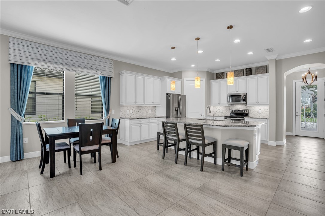 12767 Fairington WAY