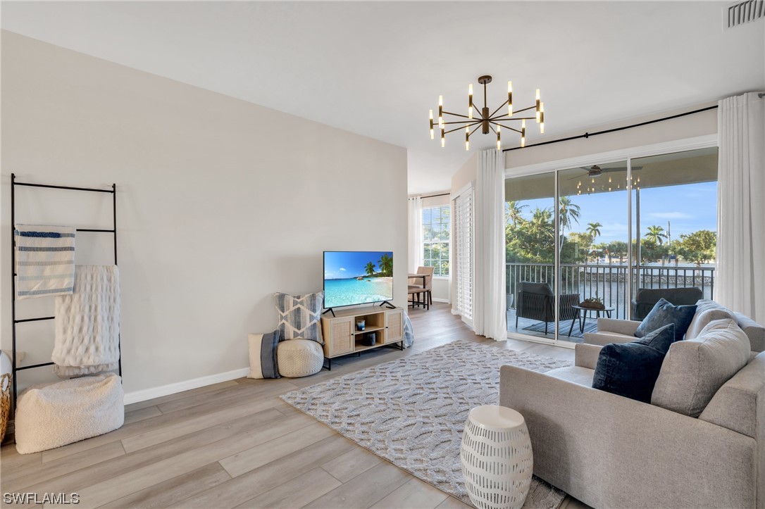 11251 Jacana CT 1904
