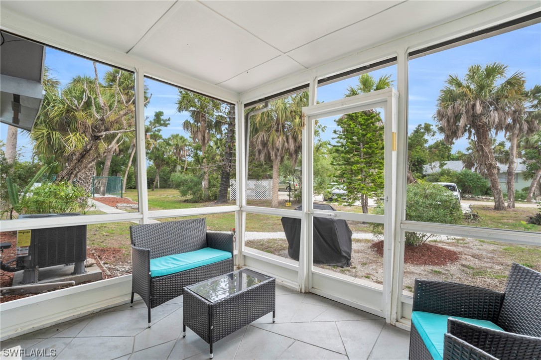 1220 Junonia ST B2