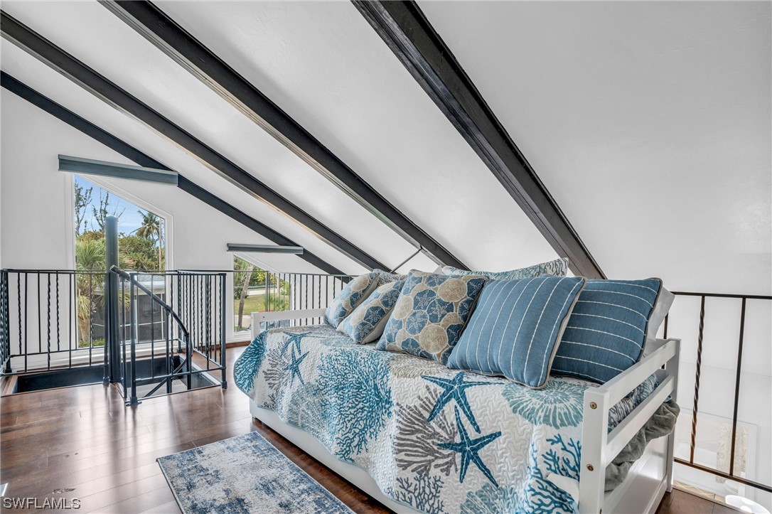 1220 Junonia ST B2
