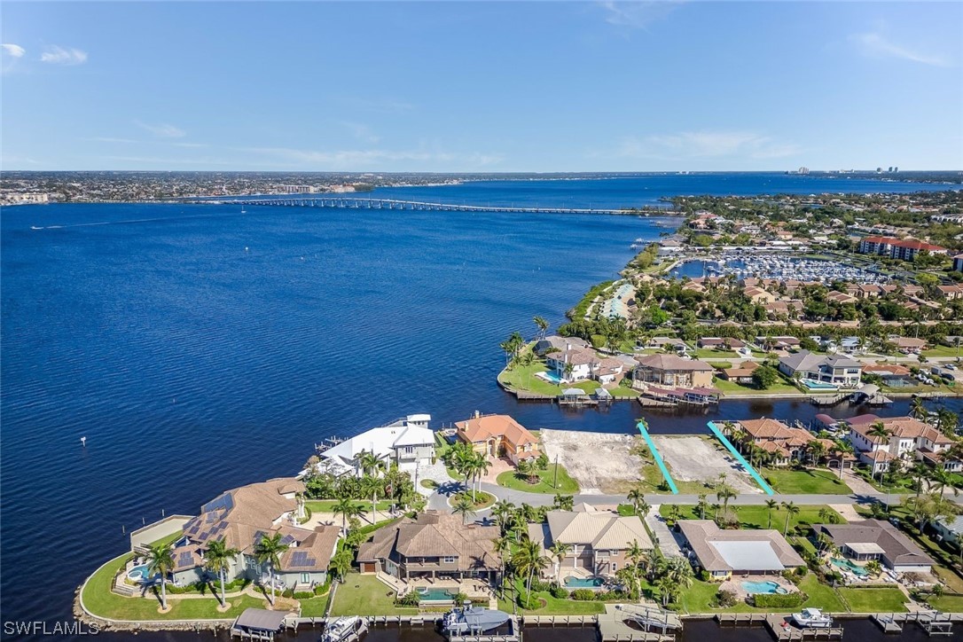 807 Cypress Lake CIR