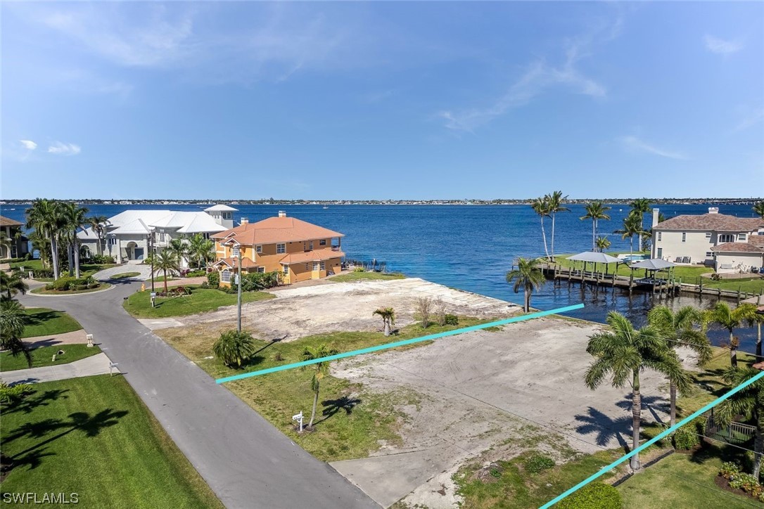 807 Cypress Lake CIR