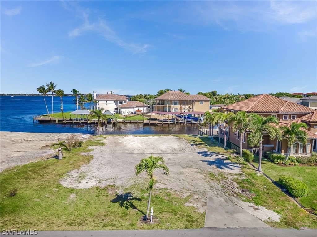 807 Cypress Lake CIR