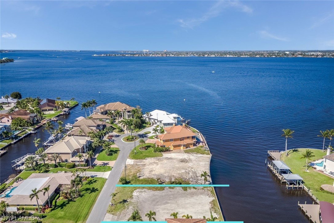 807 Cypress Lake CIR