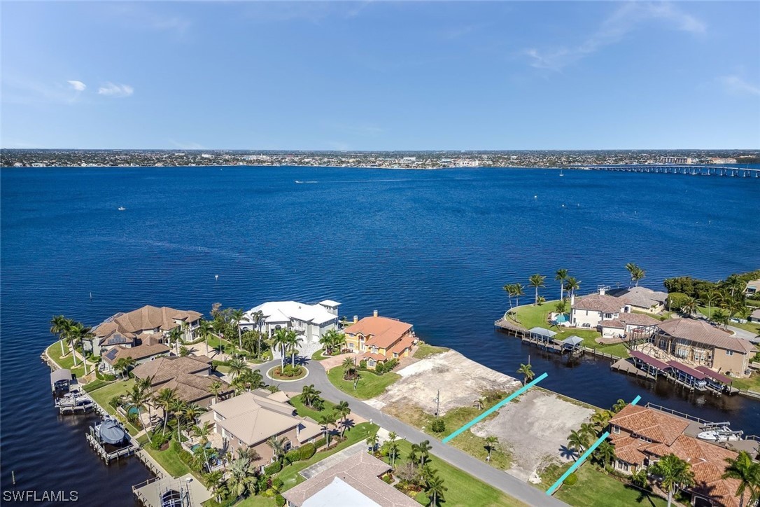 807 Cypress Lake CIR