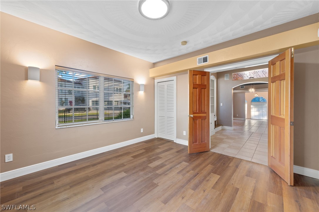1326 Cordova AVE