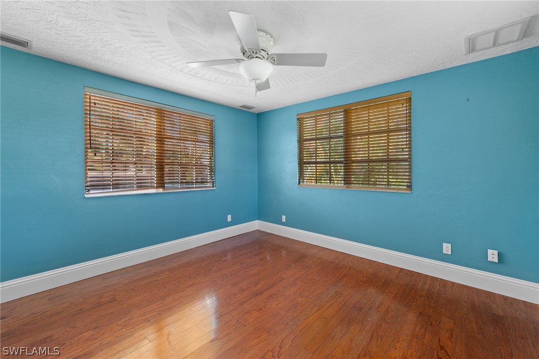 1326 Cordova AVE