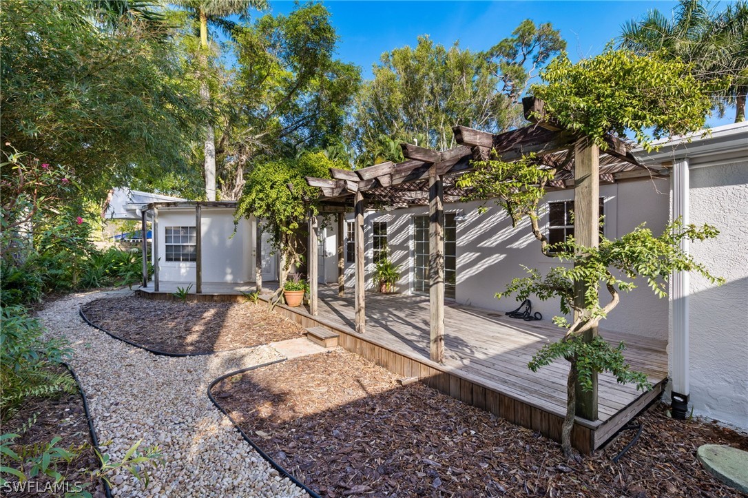 1326 Cordova AVE
