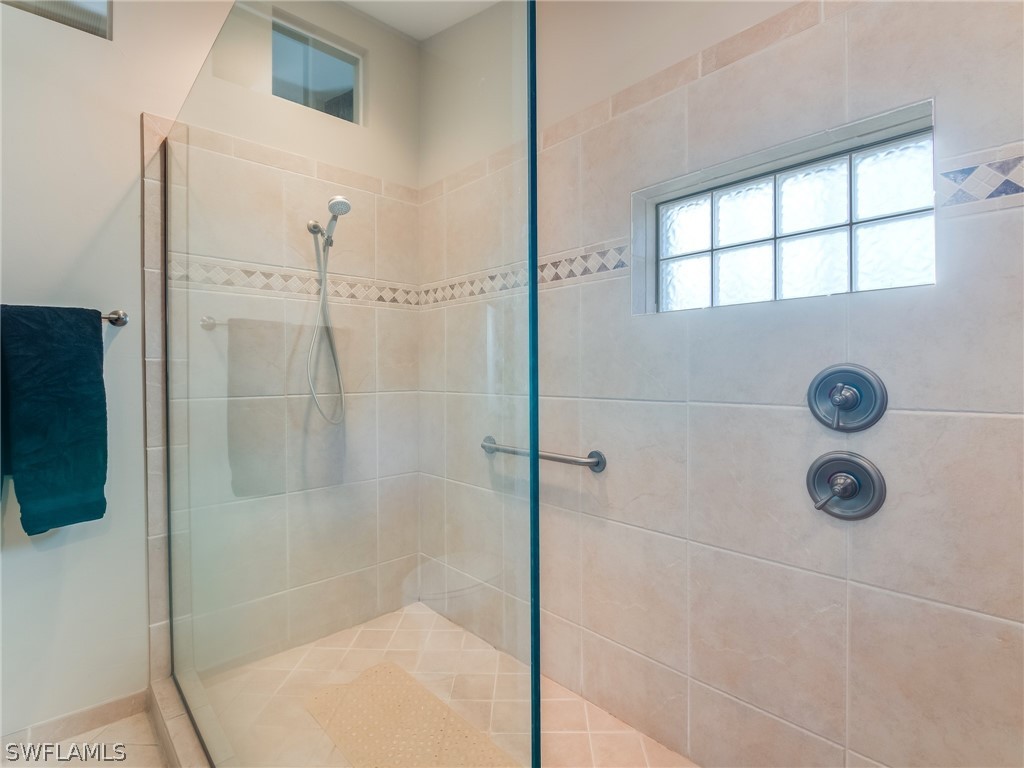 16998 Timberlakes DR