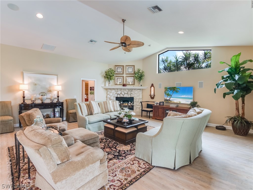 16998 Timberlakes DR