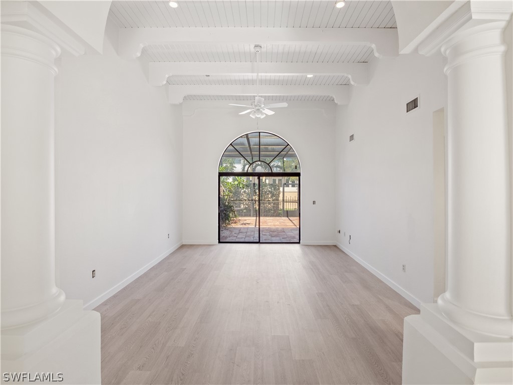 1437 Larkspur DR