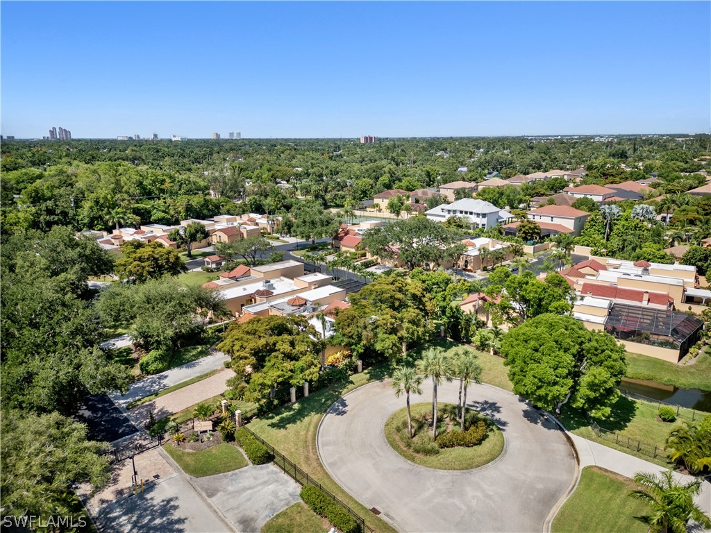 1437 Larkspur DR