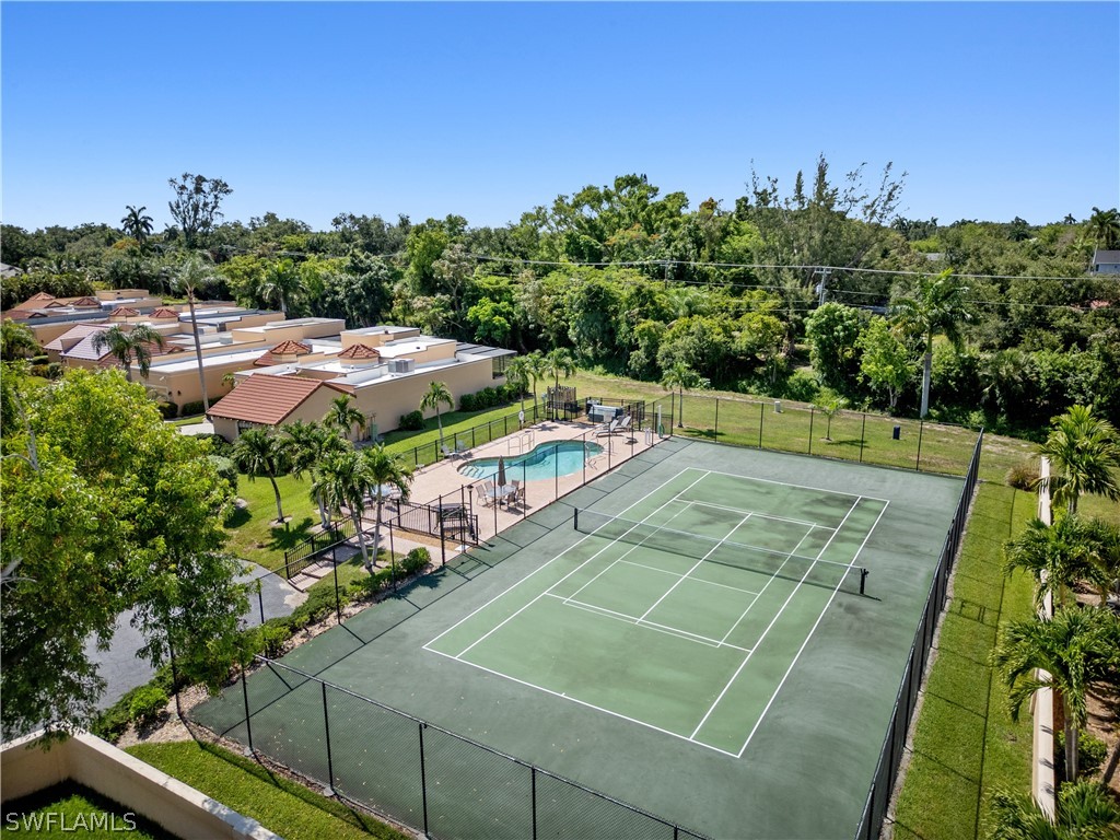 1437 Larkspur DR
