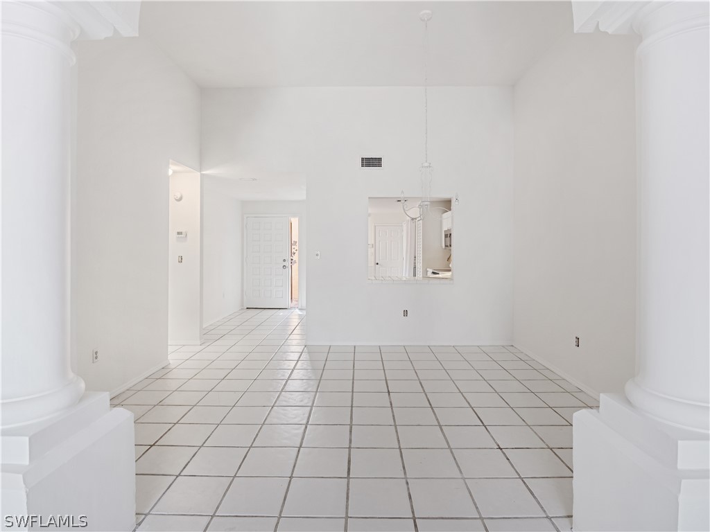 1437 Larkspur DR