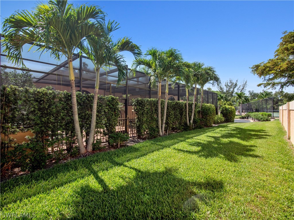 1437 Larkspur DR