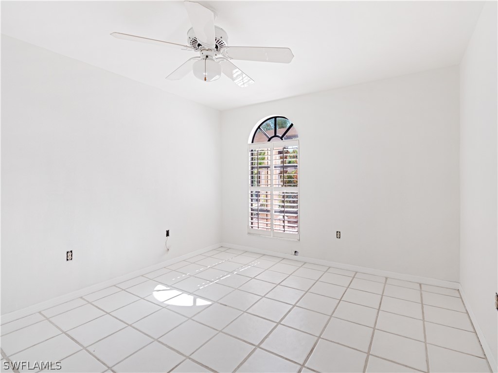 1437 Larkspur DR