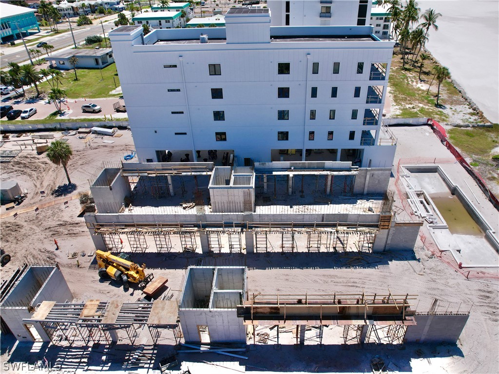 6230 Estero BLVD 302