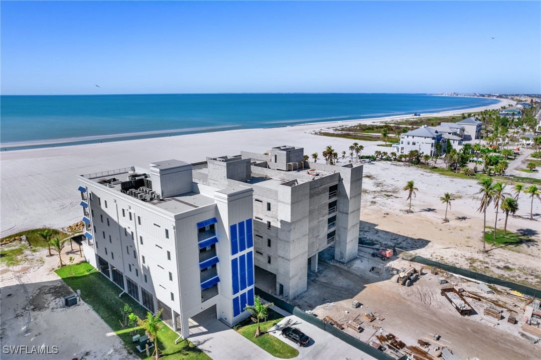 6230 Estero BLVD 301