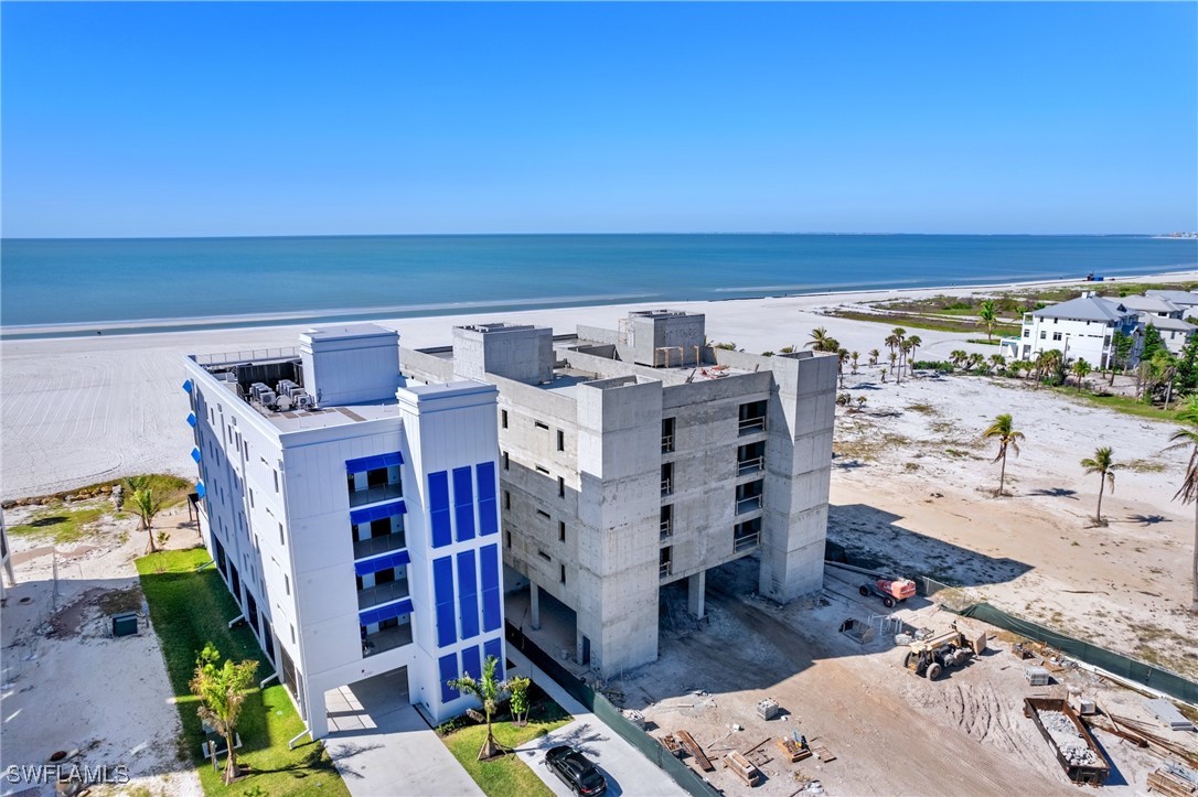 6230 Estero BLVD 301