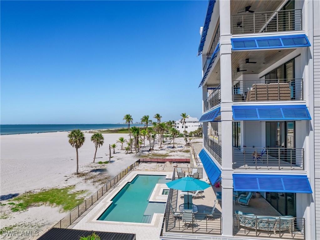 6230 Estero BLVD 301