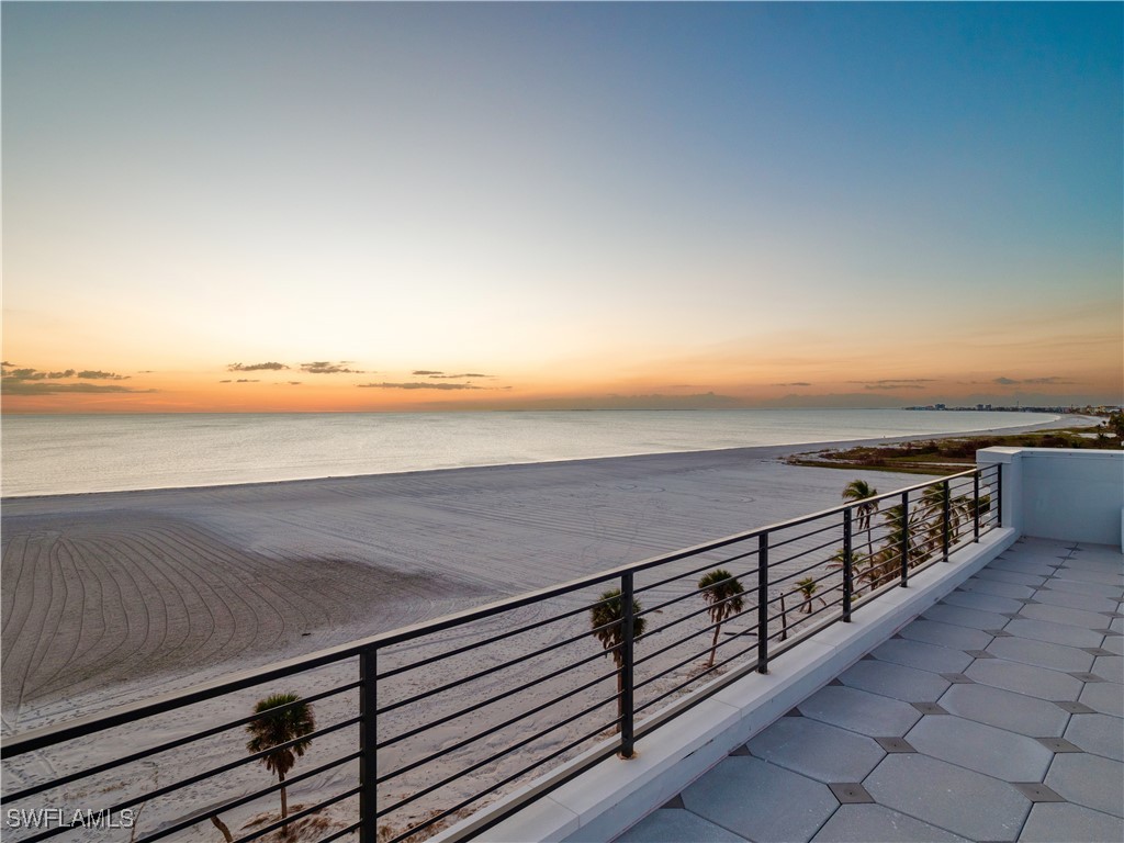 6230 Estero BLVD 401