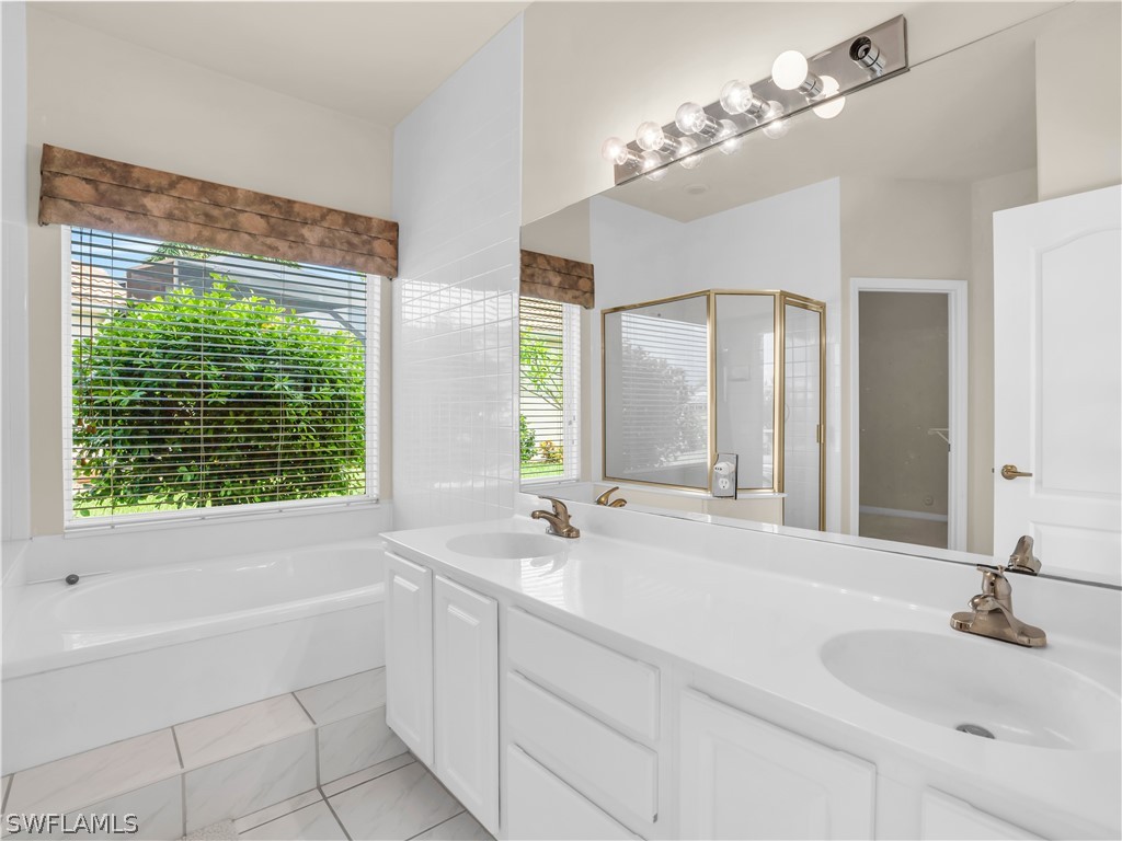 14876 Crescent Cove DR