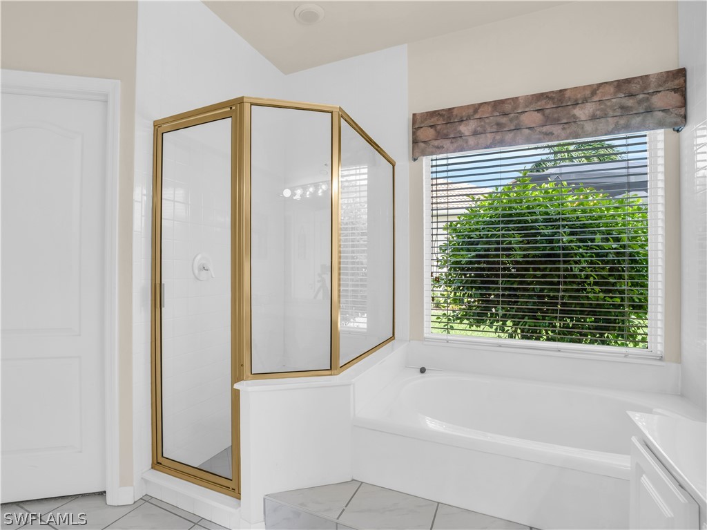 14876 Crescent Cove DR