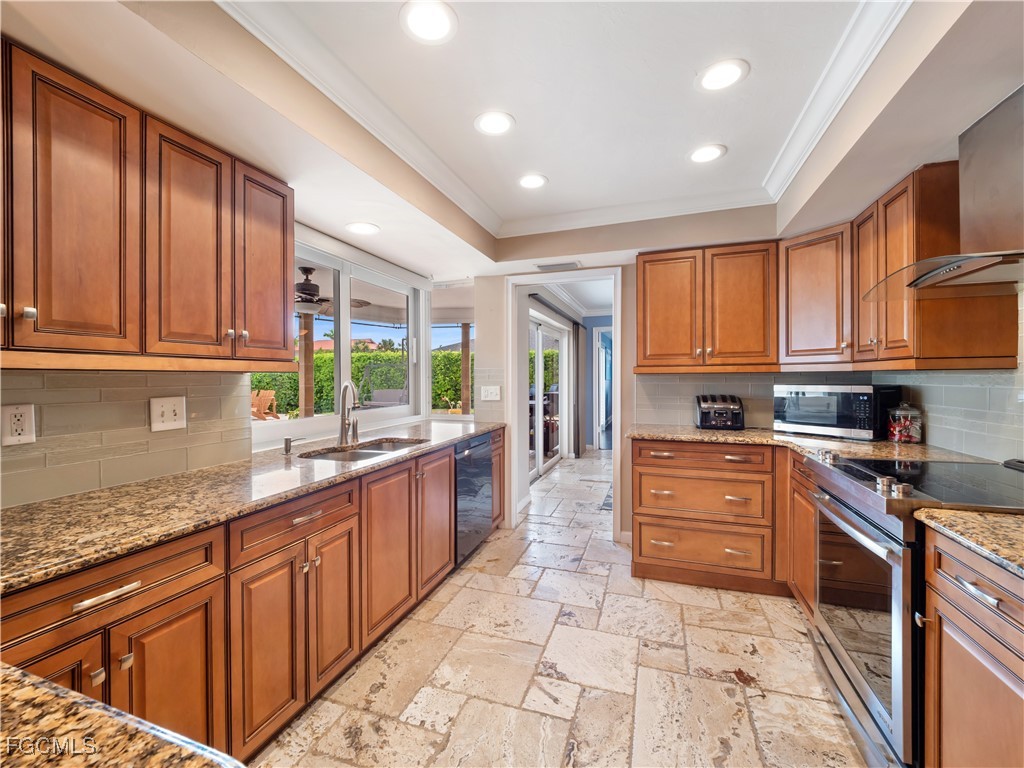 980 Bal Isle DR