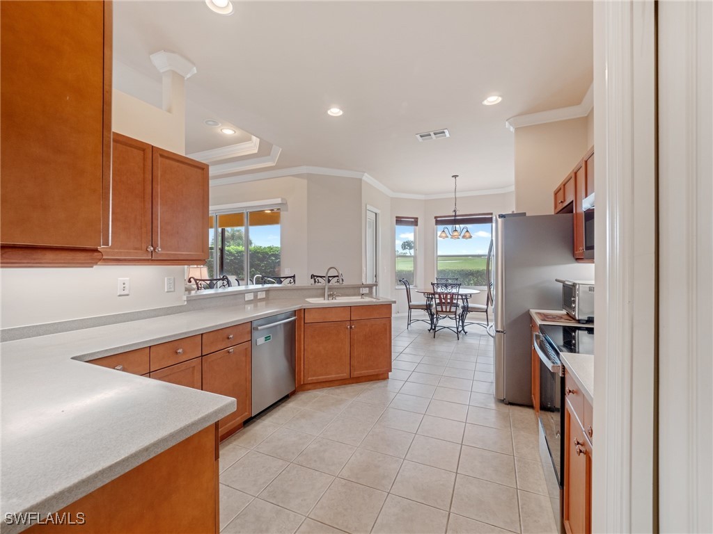 2137 Berkley WAY