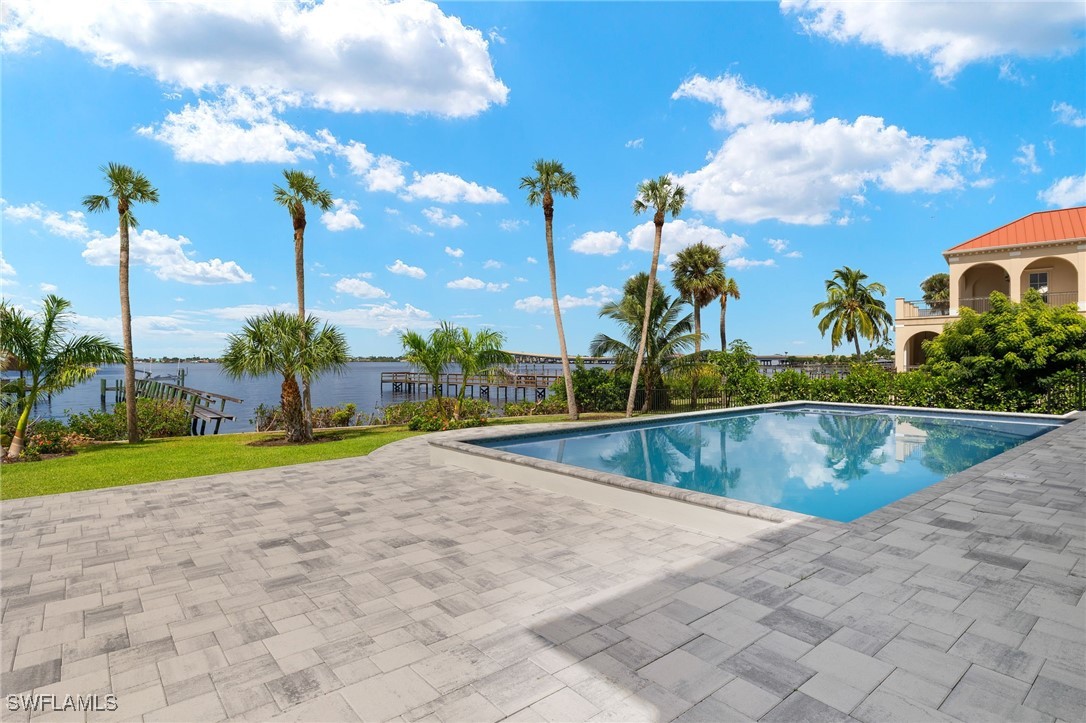 10100 Magnolia Pointe