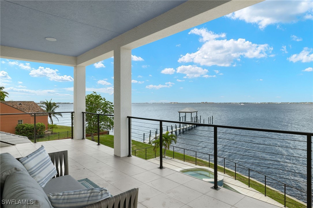 951 Aqua LN