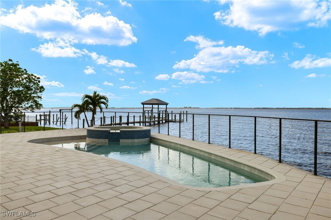 951 Aqua LN
