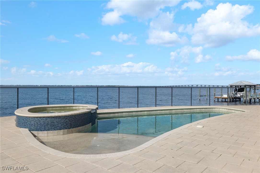 951 Aqua LN