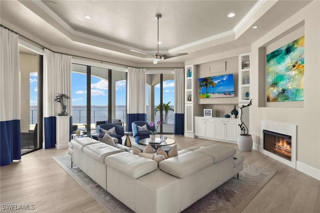 951 Aqua LN