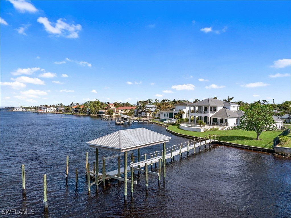 951 Aqua LN