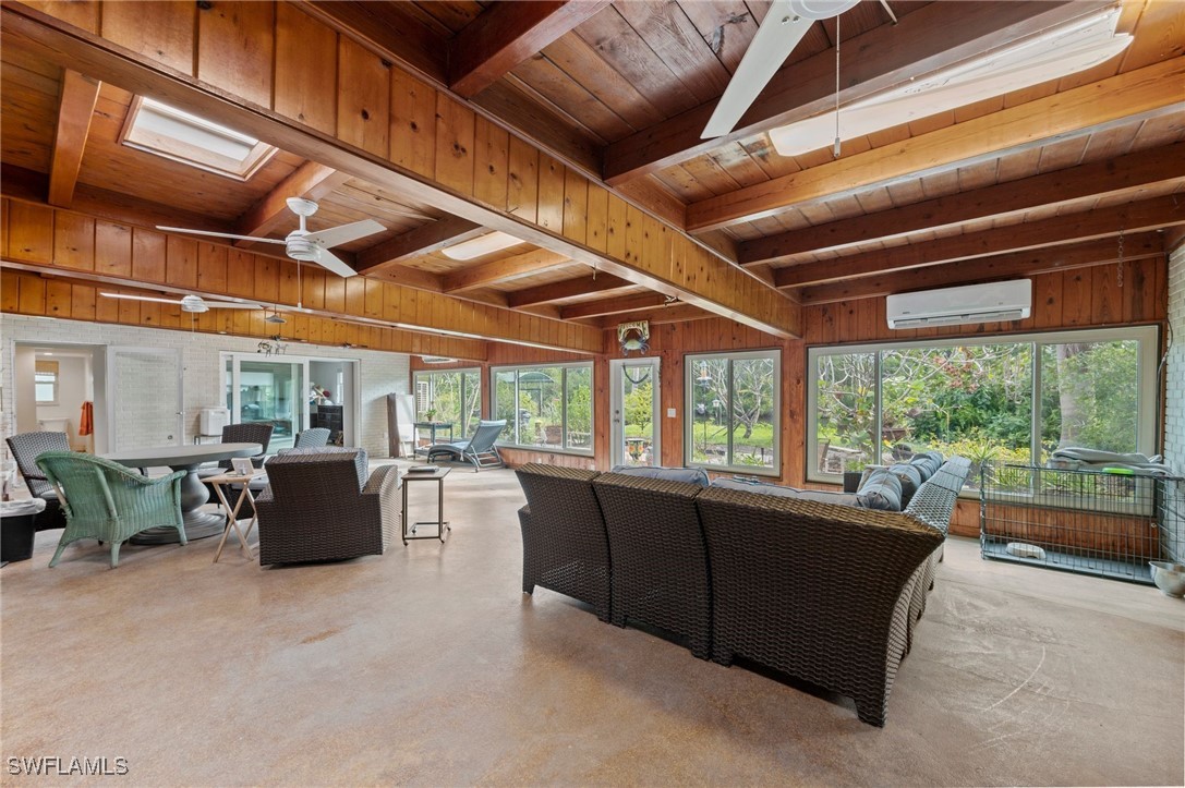 5621 Natoma DR