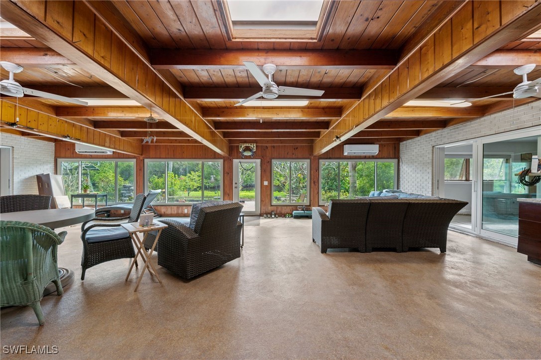 5621 Natoma DR