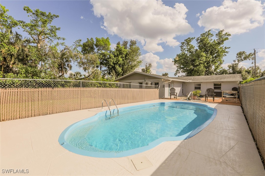 698 Muscogee DR
