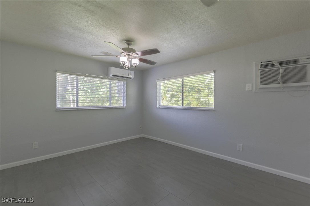 698 Muscogee DR