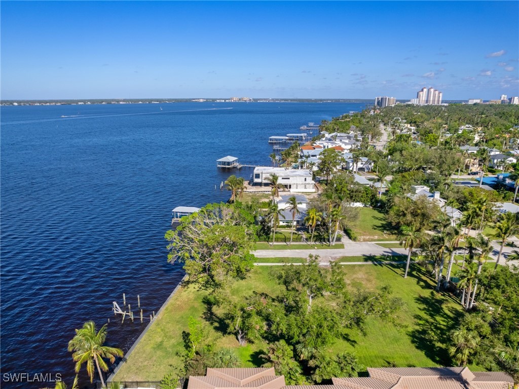 1212 Coconut DR
