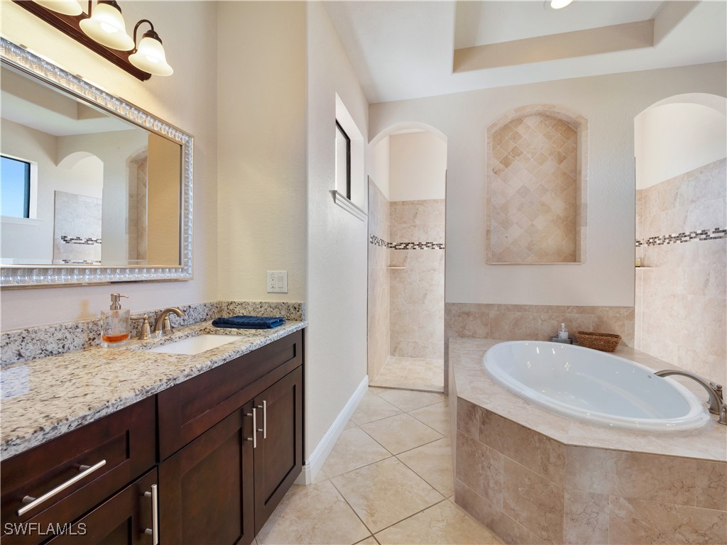 2309 SW 20th TER