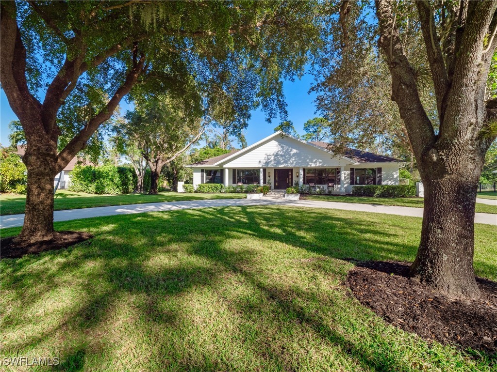 13553 Pine Villa LN