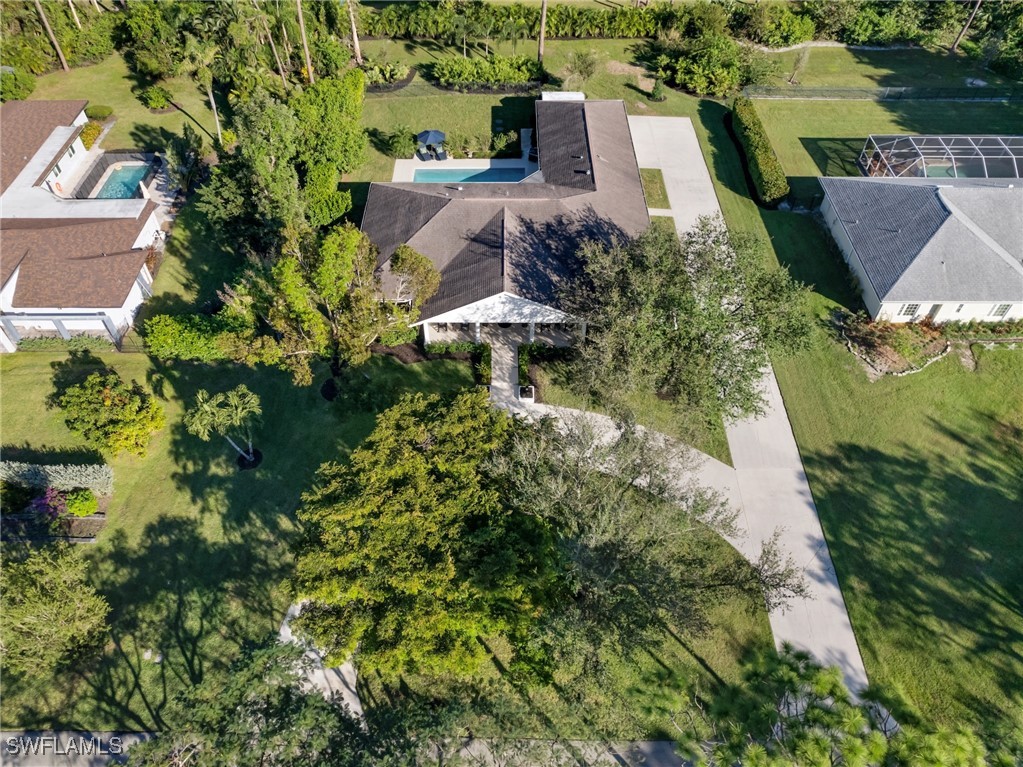 13553 Pine Villa LN