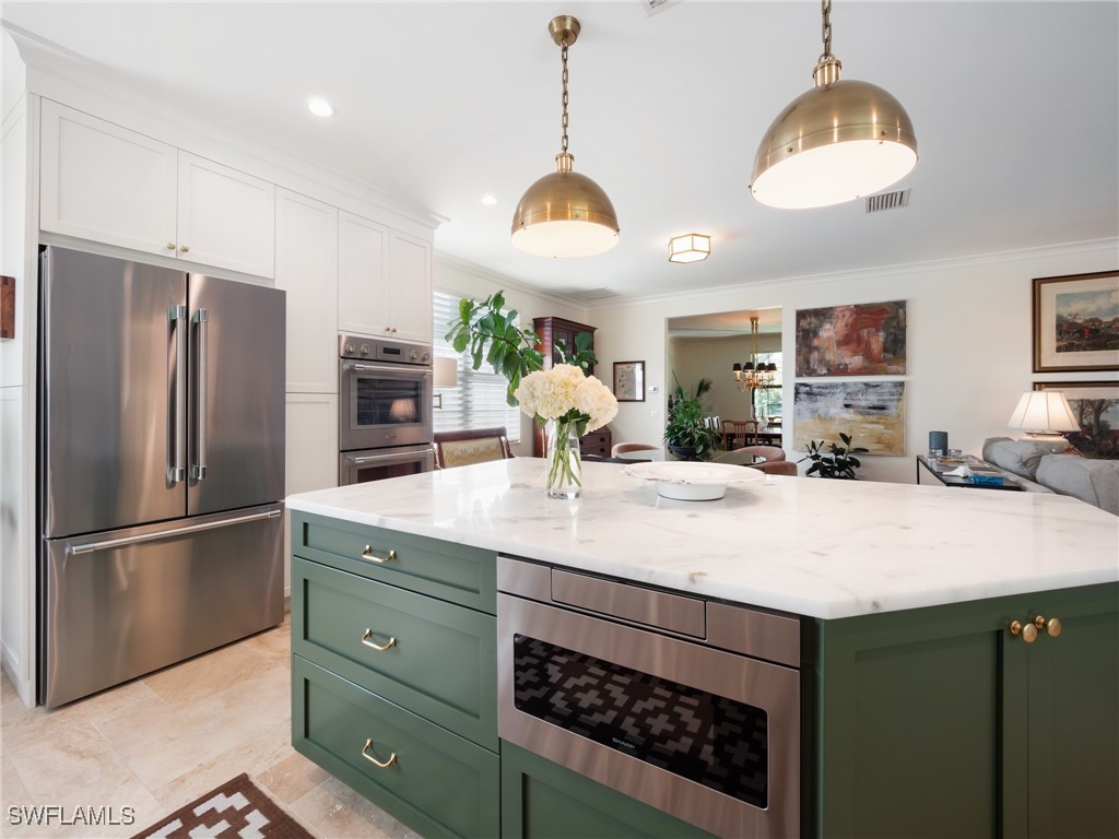 13553 Pine Villa LN