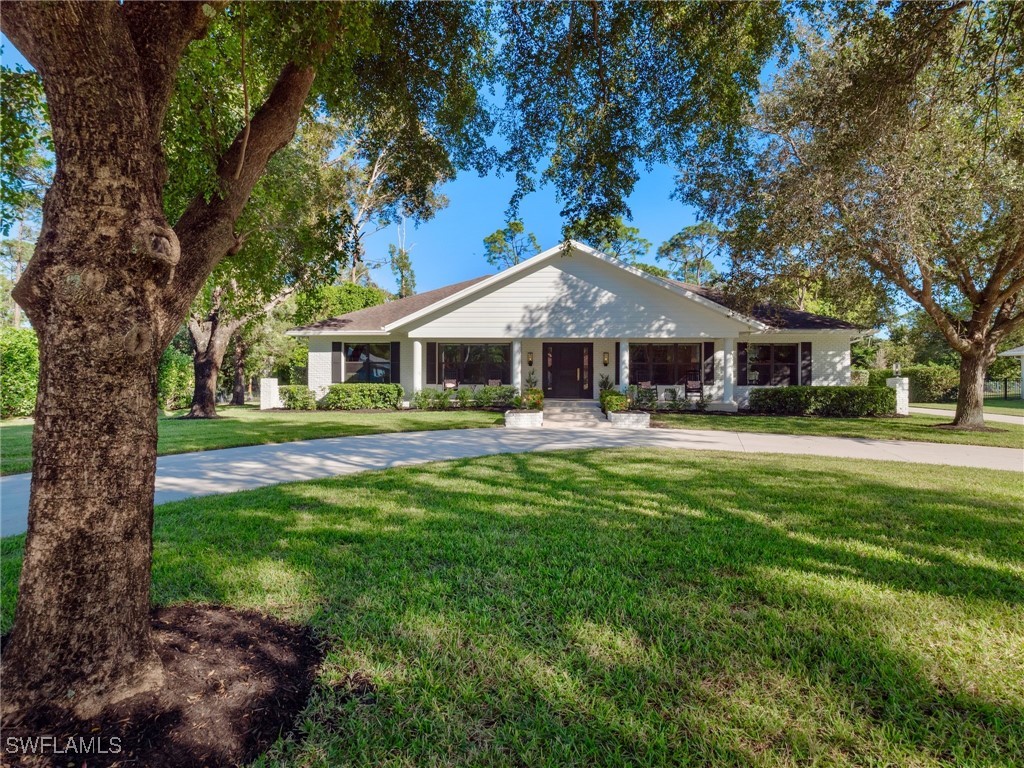 13553 Pine Villa LN