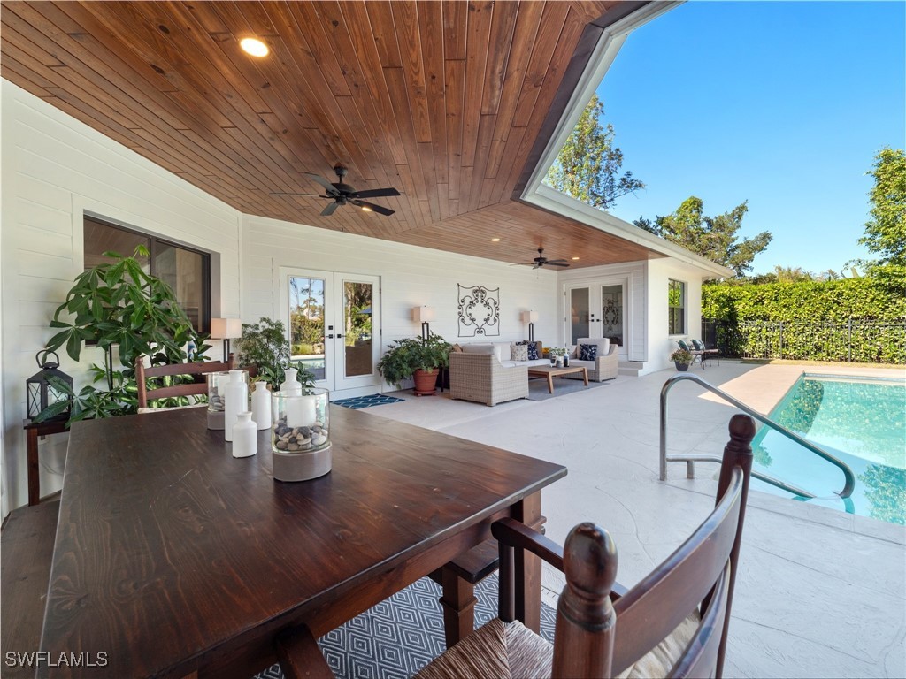 13553 Pine Villa LN
